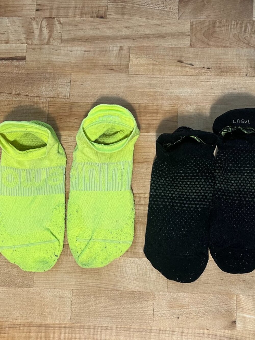 Lot of 2 pairs Men's Large Lululemon No show Socks